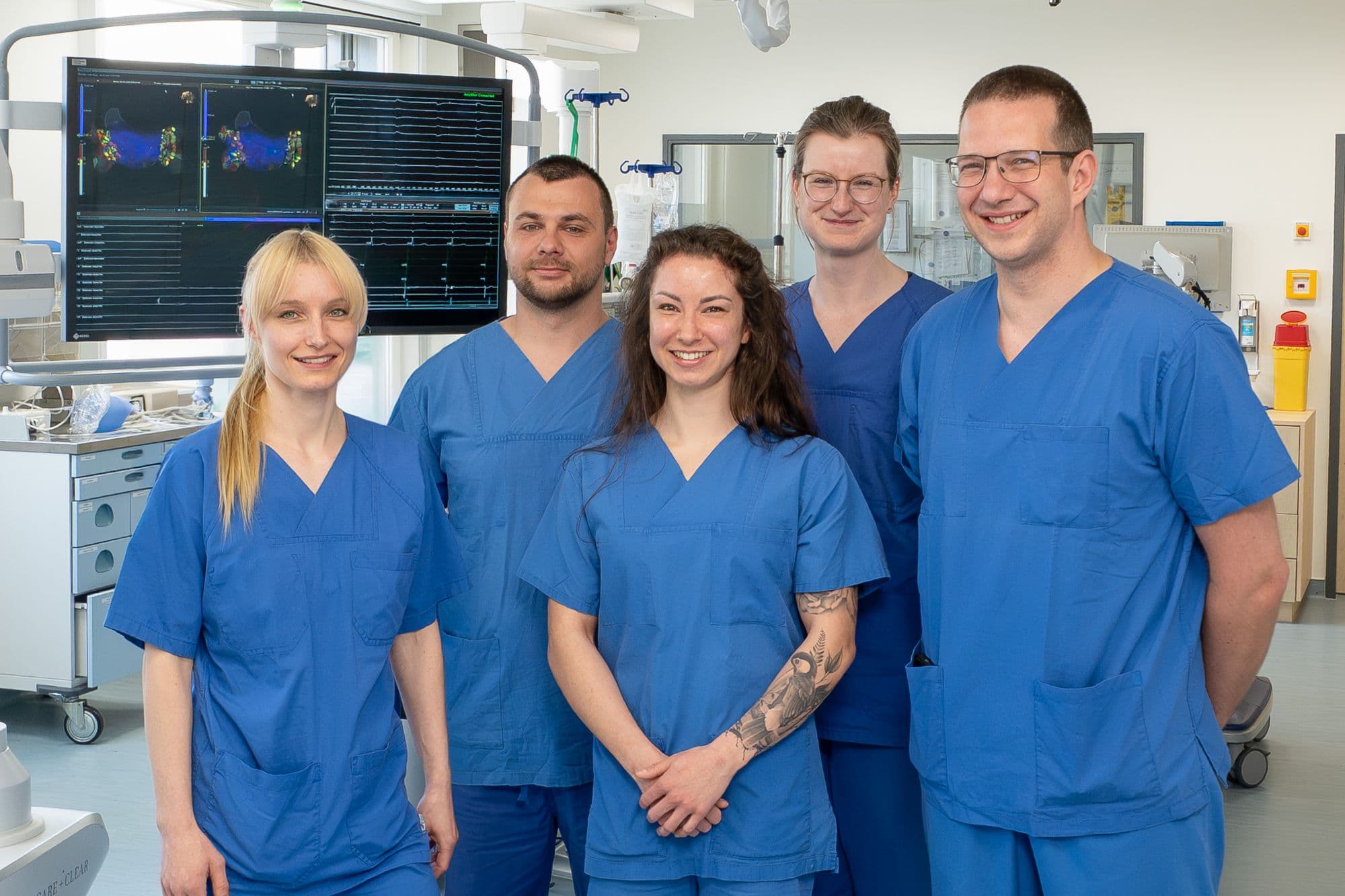Team der Rhythmologie im Elektrophysiologie-Labor des AMEOS Klinikum Schönebeck